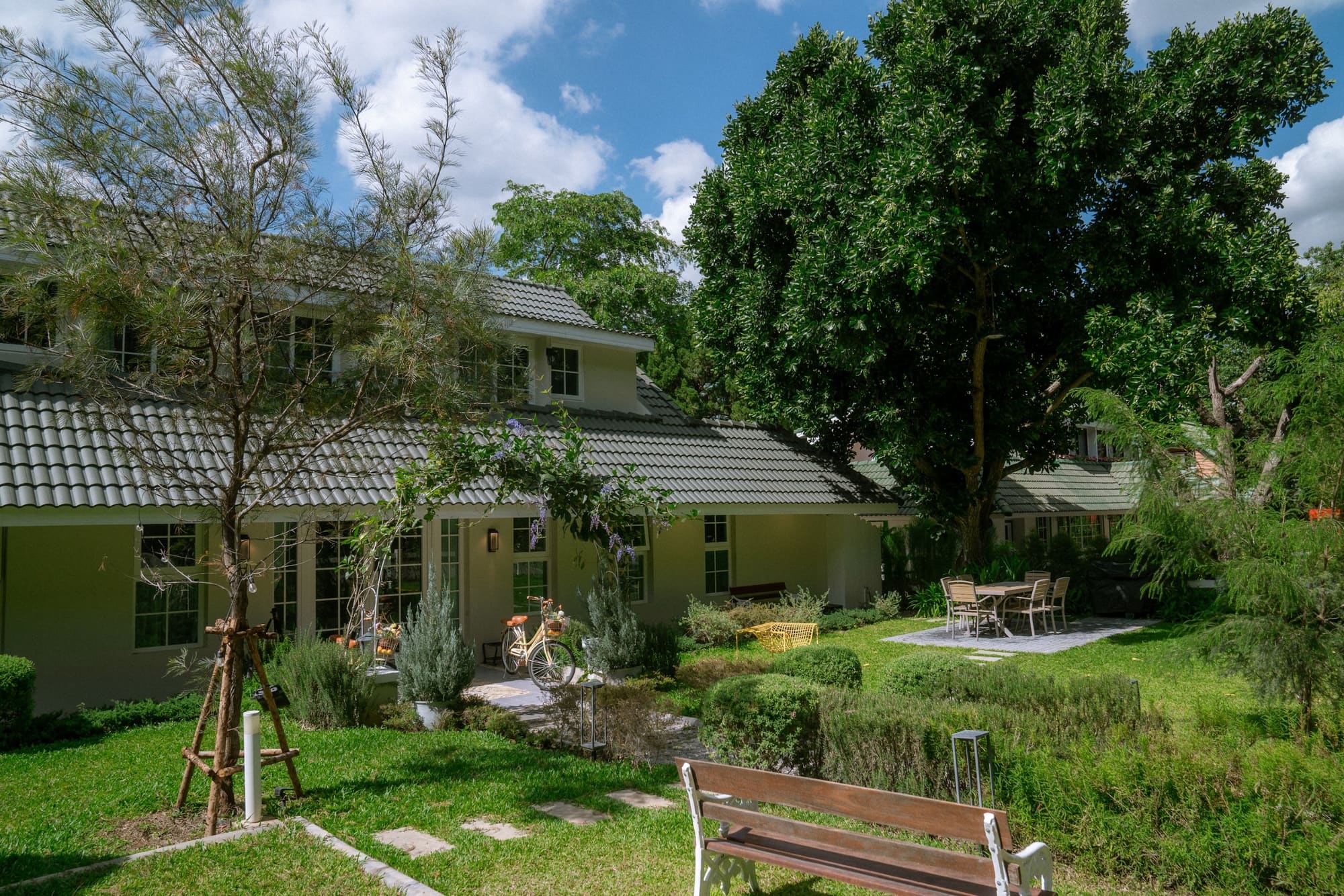 The house from the garden